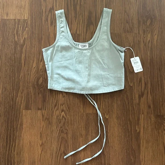 Cropped Lace Up Back Tank - Picture 3 of 6